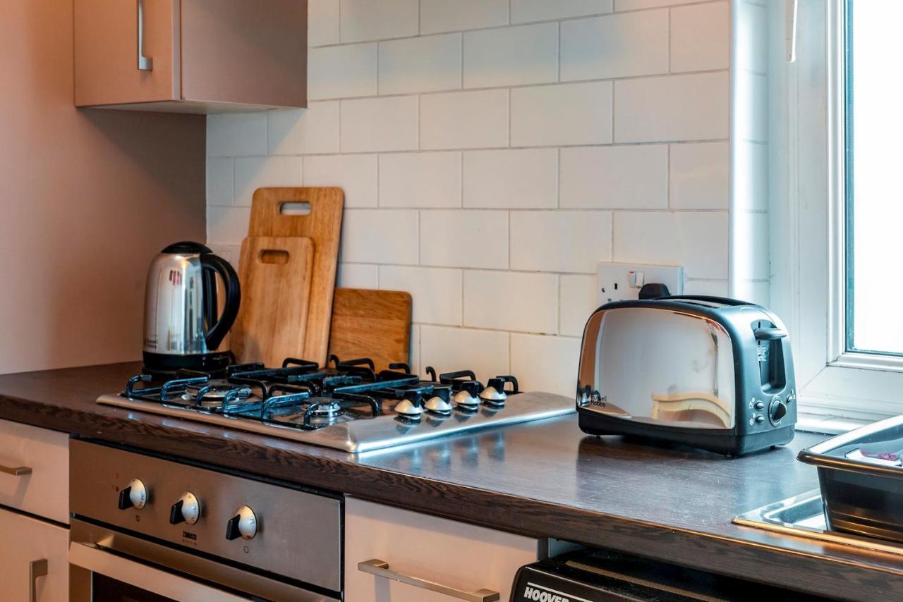 1 Bd Apt In Historical W Belfast Close To Centre Экстерьер фото
