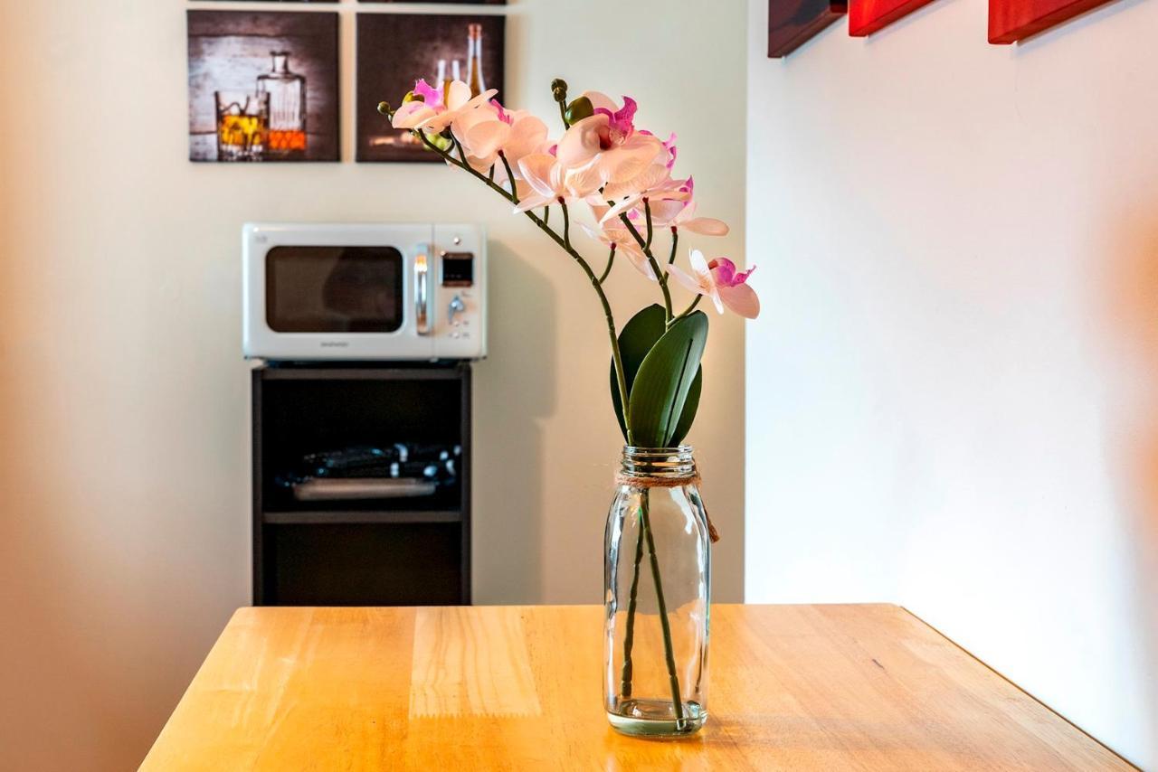 1 Bd Apt In Historical W Belfast Close To Centre Экстерьер фото